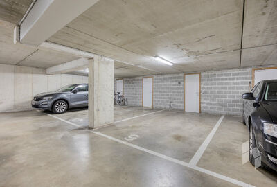 Binnenstaanplaats te koop in Lommel