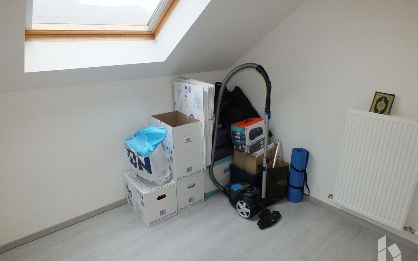 3745003605000000398/3108232