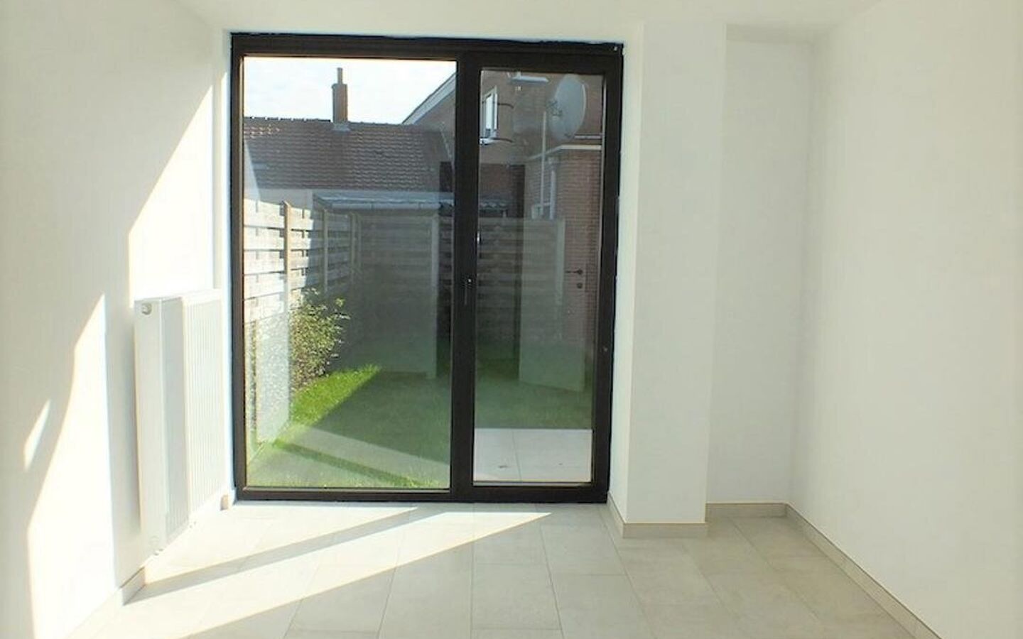 Gelijkvloerse verd. + tuin te huur in Lommel